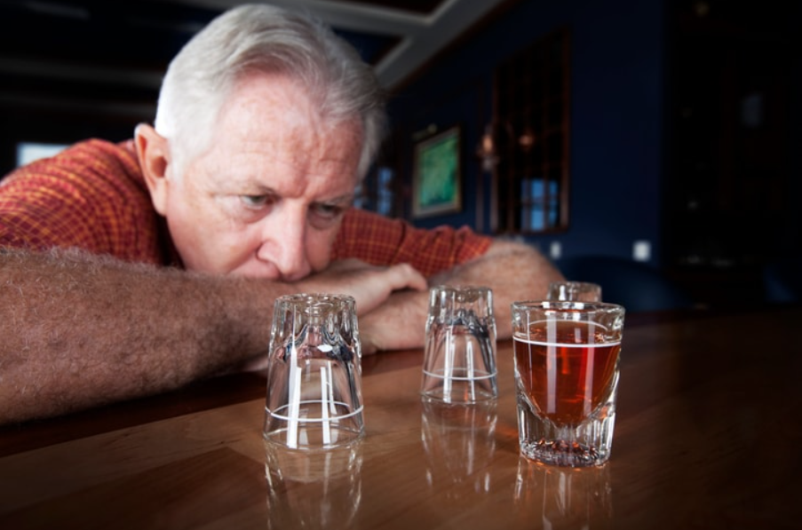 Am I a Problem Drinker or an Alcoholic? Alcoholism Treatment Michigan